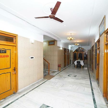 Oyo 39543 Hotel Kk Pantnagar Buitenkant foto