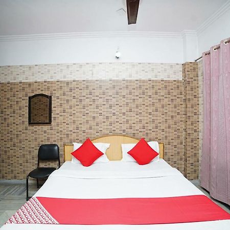 Oyo 39543 Hotel Kk Pantnagar Buitenkant foto