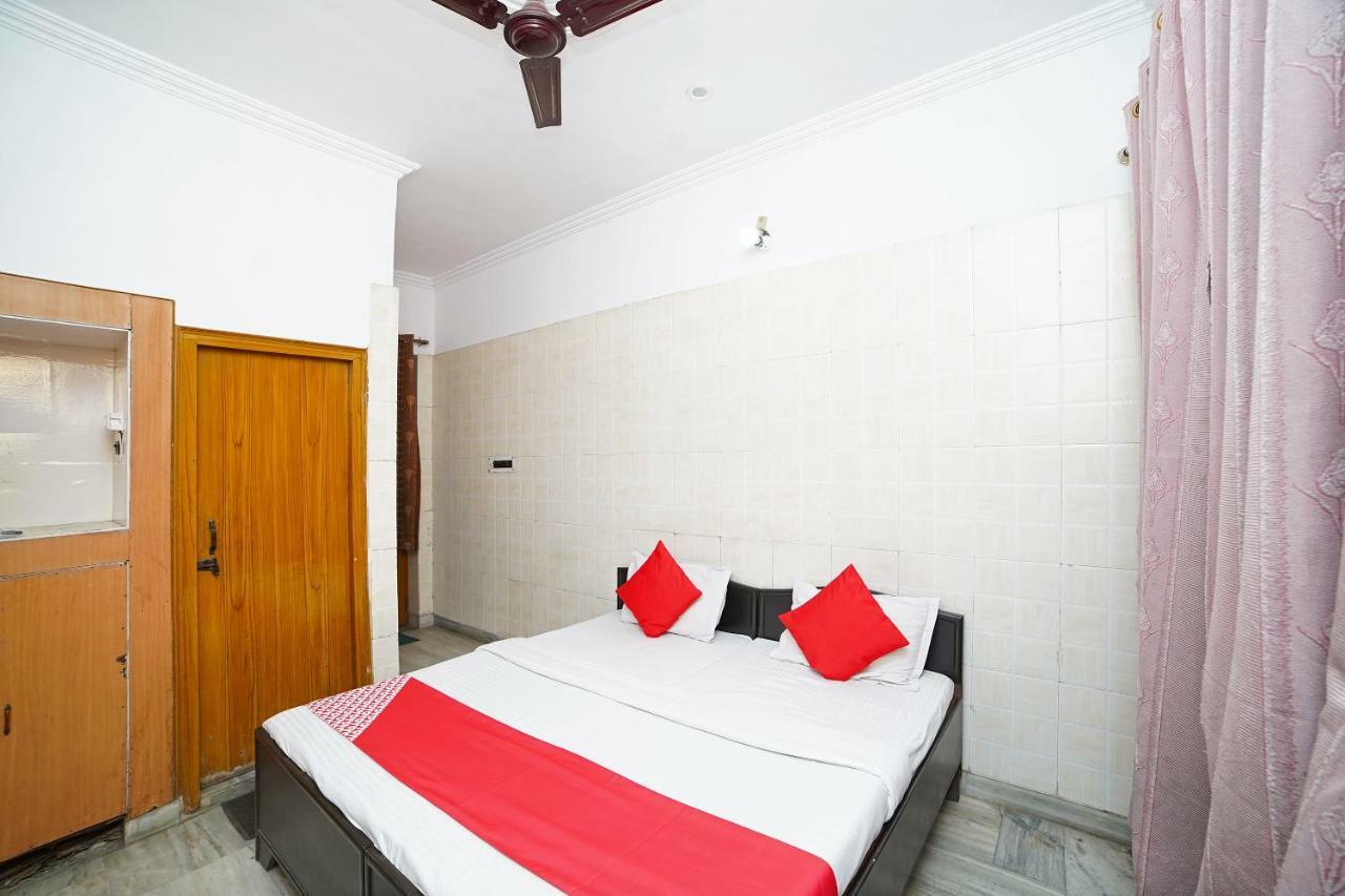 Oyo 39543 Hotel Kk Pantnagar Buitenkant foto