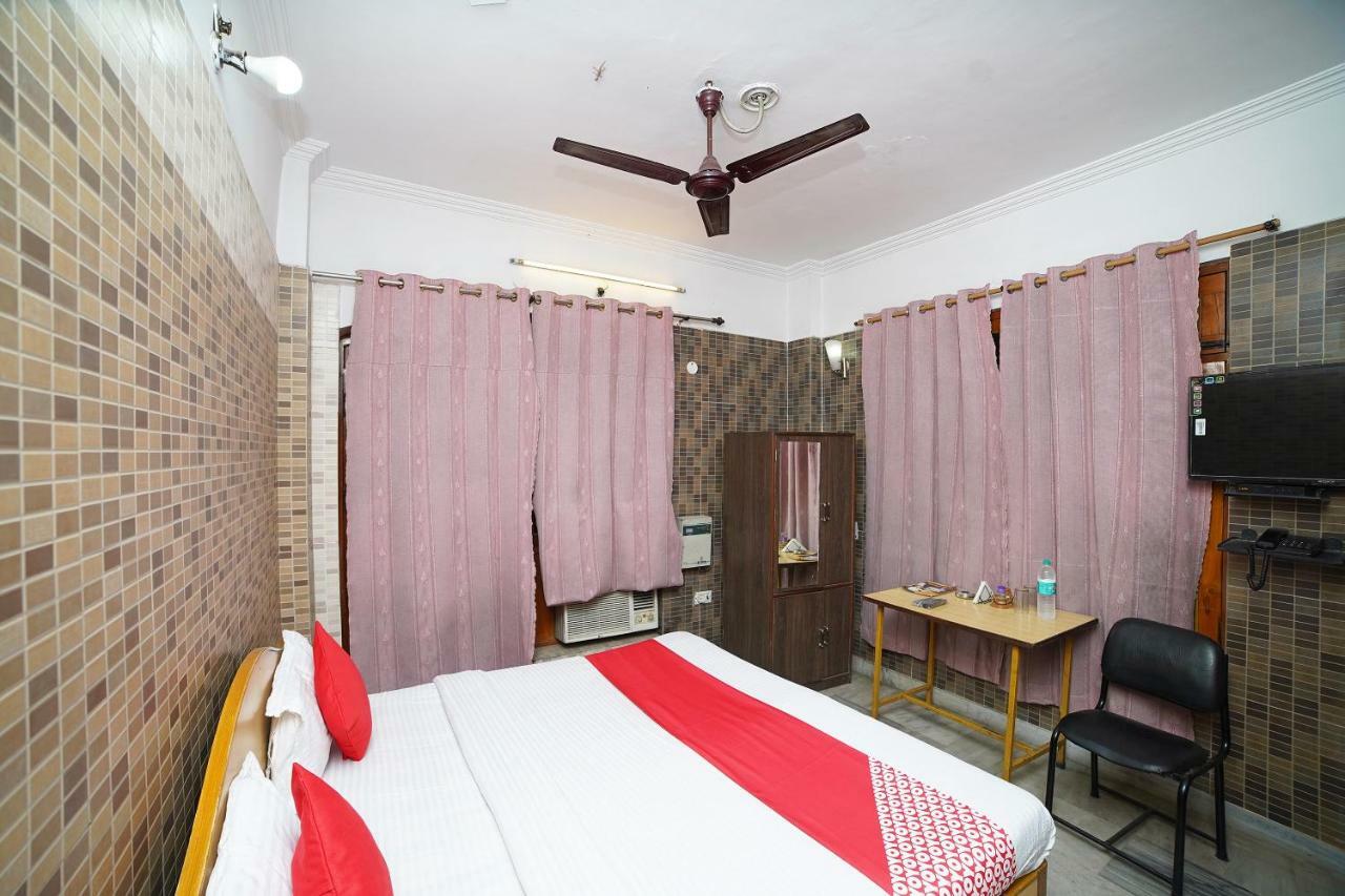 Oyo 39543 Hotel Kk Pantnagar Buitenkant foto