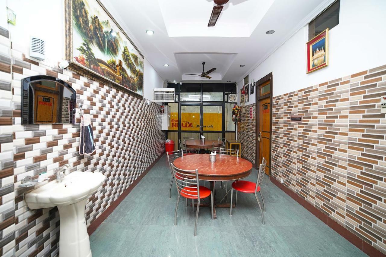 Oyo 39543 Hotel Kk Pantnagar Buitenkant foto