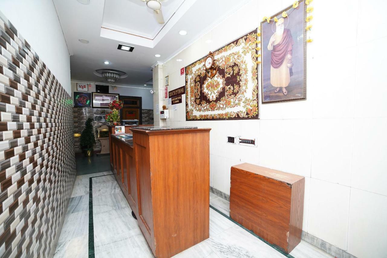 Oyo 39543 Hotel Kk Pantnagar Buitenkant foto