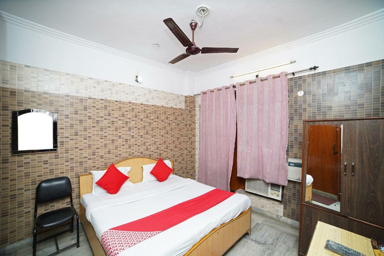Oyo 39543 Hotel Kk Pantnagar Buitenkant foto