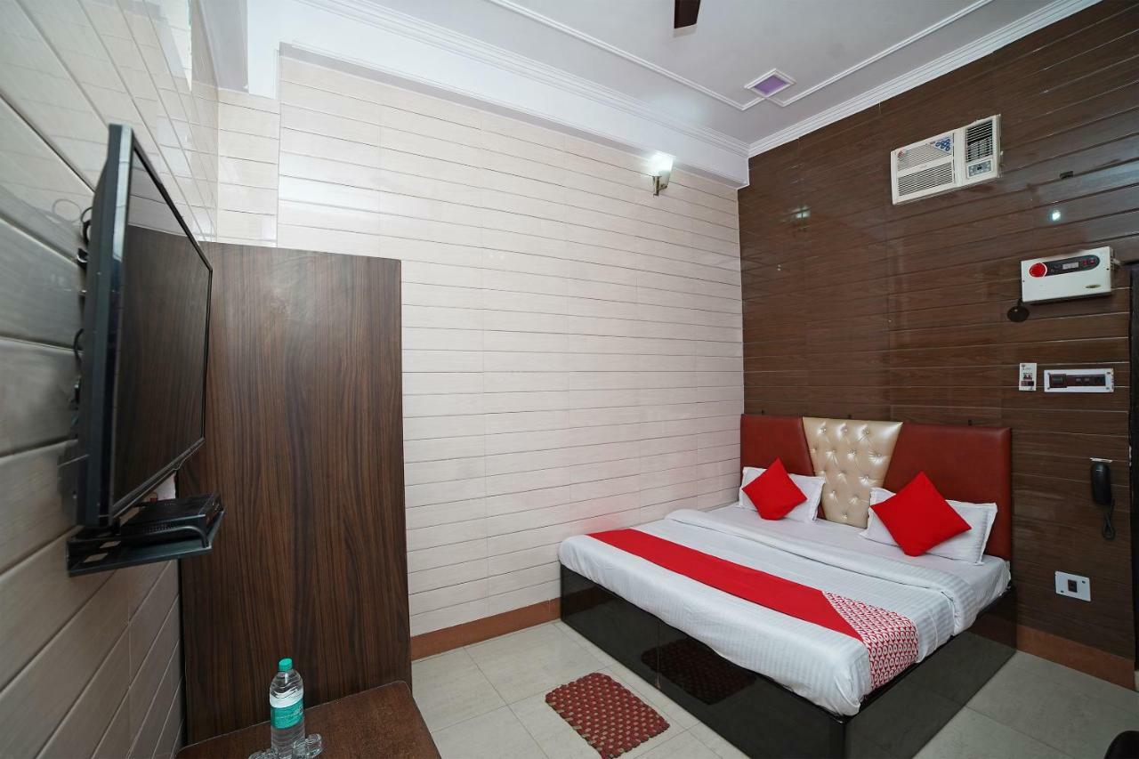 Oyo 39543 Hotel Kk Pantnagar Buitenkant foto